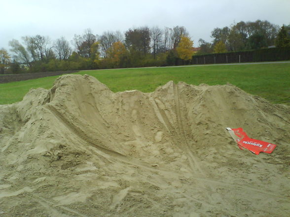 Dirt Jumping in ST.PETER/AU - 