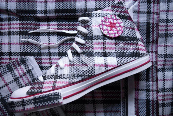 **Converse** - 