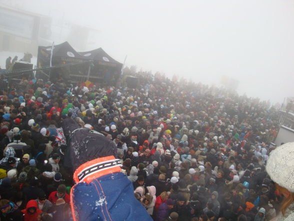 Rave on Snow - 