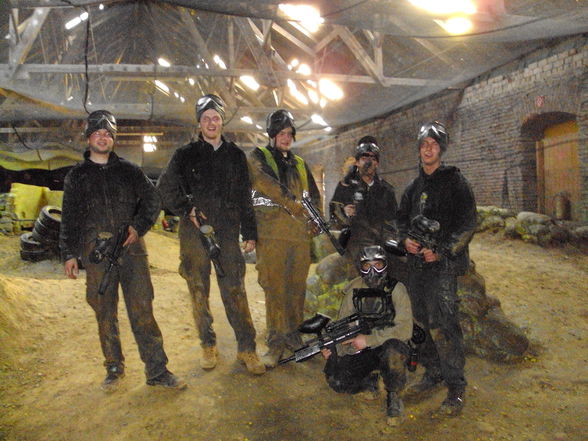 Basefield :) Paintball "spielen" - 