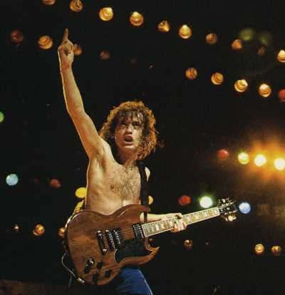 Angus young (ACDC) - 