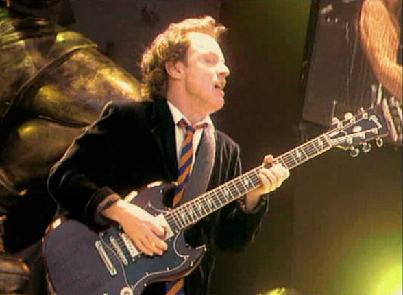 Angus young (ACDC) - 