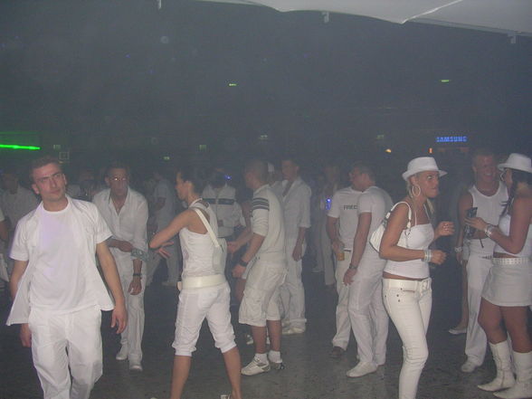 sensation-the ocean of white   wien 2009 - 