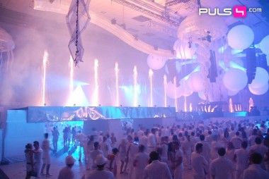 sensation-the ocean of white   wien 2009 - 