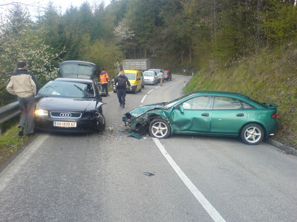 es war einmal und ist .....ein Mazda - 