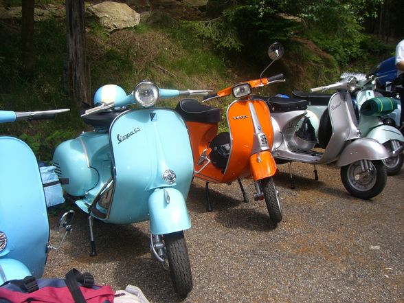 *Vespas* - 