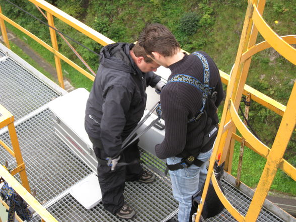 Bungee Jumping - 