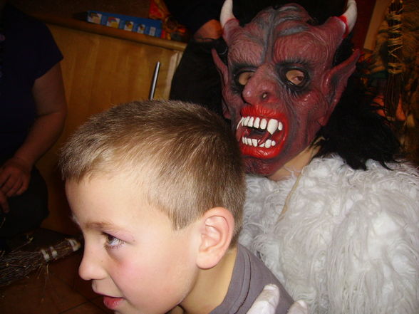 Krampus und Nikolaus Aktion - 