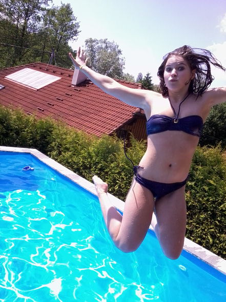 .pooLparty miid meiiner sveestahh.(: - 