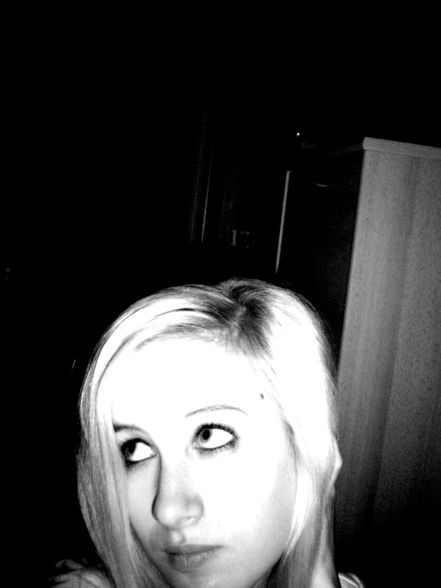 Melaniie :)) - 