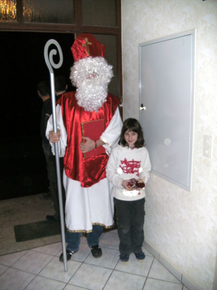 Krampus und Nikolo geh  - 