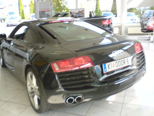 Audi R8 ( Jeder Raudie ford an Audie) - 