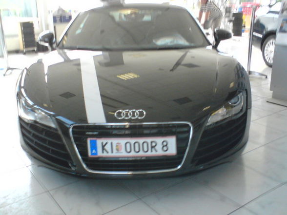 Audi R8 ( Jeder Raudie ford an Audie) - 