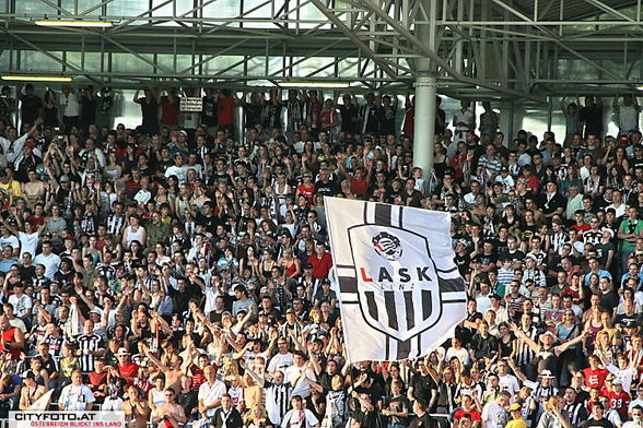 lask linz fan bilder  real madird spiel  - 