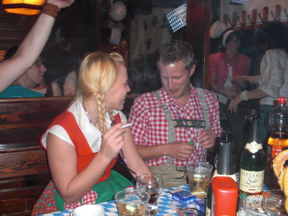 *Dirndl meets Lederhosn* - 