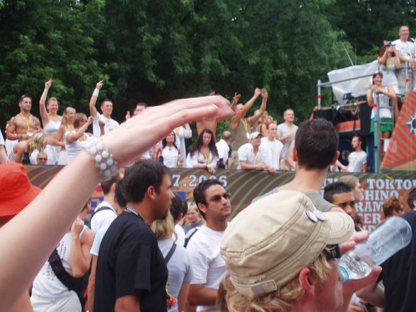 Ich auf der Loveparade ! Echt a Wahnsinn - 