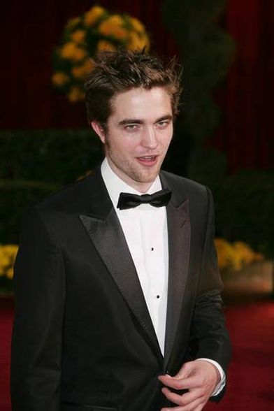 Robert Pattinson and Kristen Stewart - 