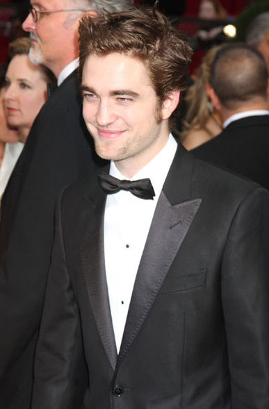 Robert Pattinson and Kristen Stewart - 