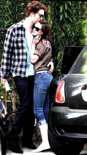 Robert Pattinson and Kristen Stewart - 