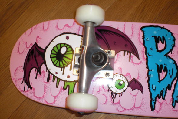 my new skateboad  - 