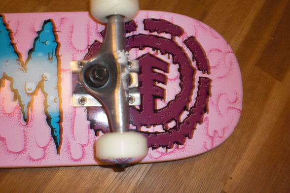 my new skateboad  - 