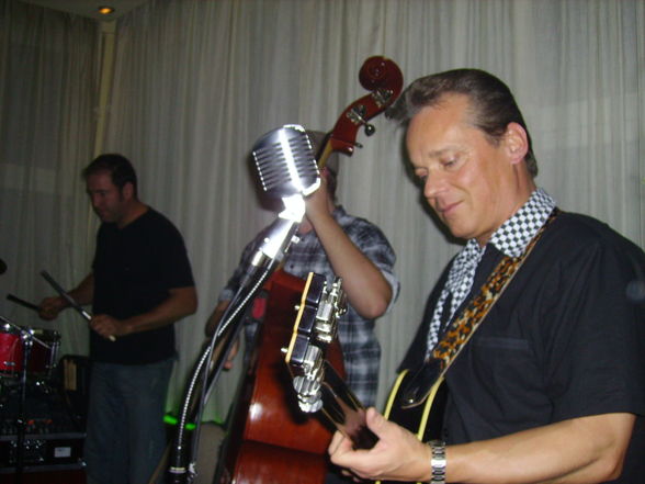 Chris Aron & Band  - 