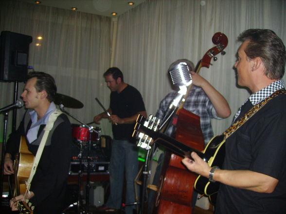 Chris Aron & Band  - 