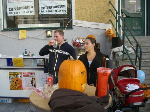 halloween im markt cafe ! coole  party ! - 