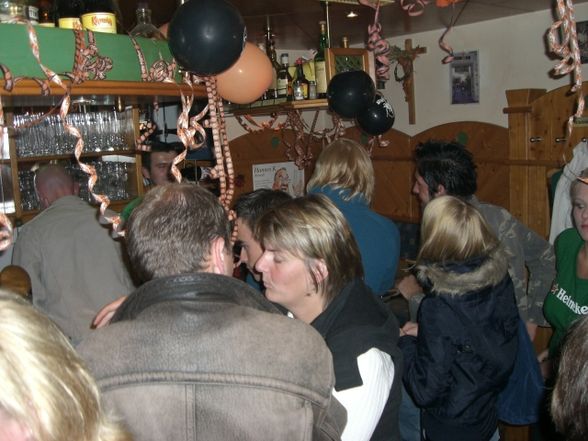 halloween im markt cafe ! coole  party ! - 