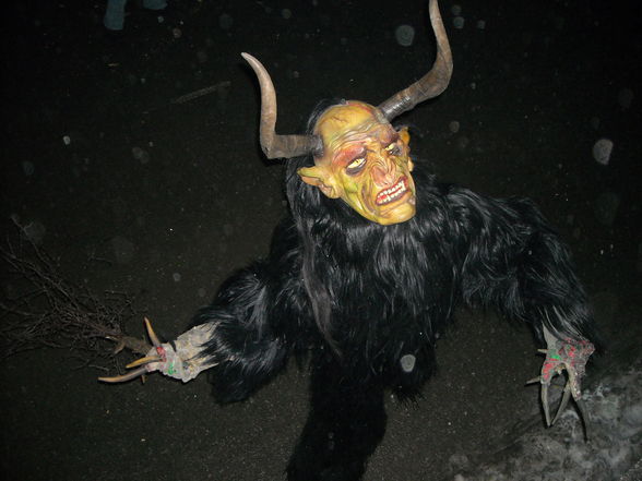 Krampus und Perchtenläufe - 