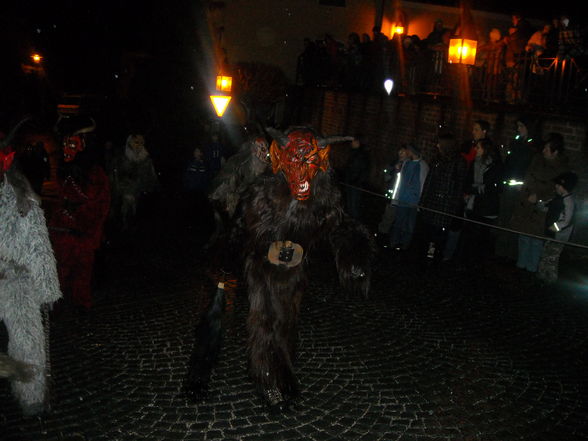 Krampus und Perchtenläufe - 