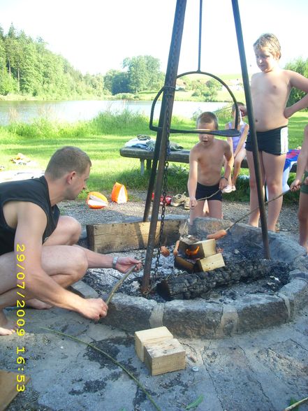 grillen am Stausee - 