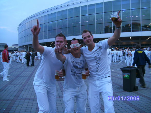 Sensation white Prag 2009 - 