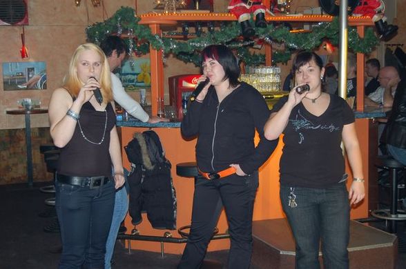 Karaoke in da Wallary... - 