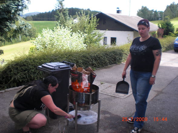 Grillerei und anschließend Waldfest 2009 - 