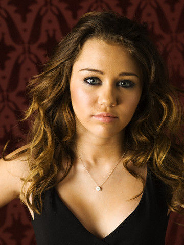 Miley Cyrus - 