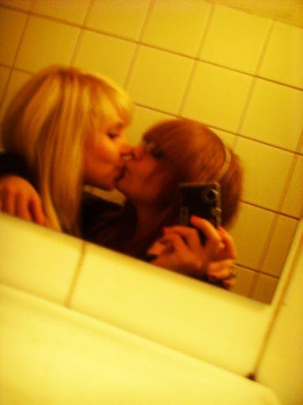 meine biatch!! love ya sweetie - 