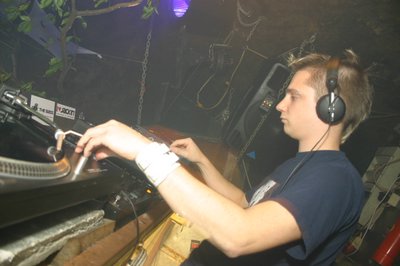 30.09.2006 - DaveTheDrummer @ Cave Club - 