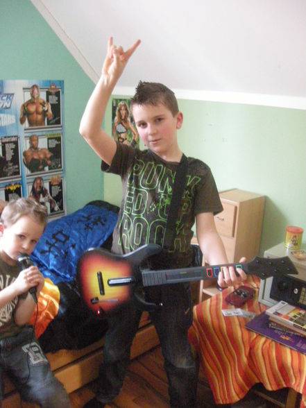 guitar hero - 