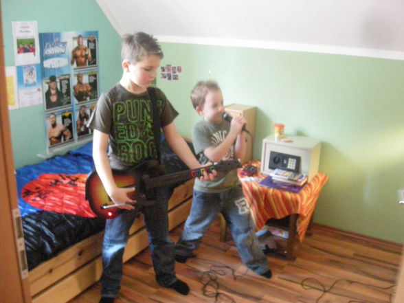 guitar hero - 