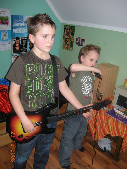 guitar hero - 