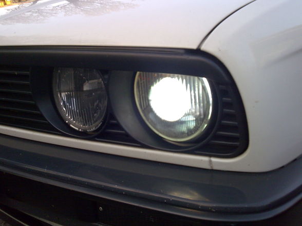 BMW E30 - 