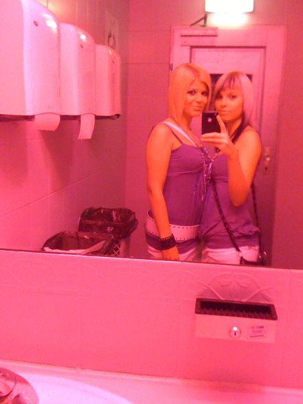 2_hot_Blondiie's :)  - 