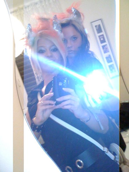 2_hot_Blondiie's :)  - 