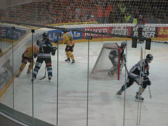 Black Wings Vs. Vienna Capitals 7.12.08 - 