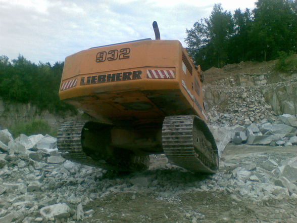 Liebherr 932 - 