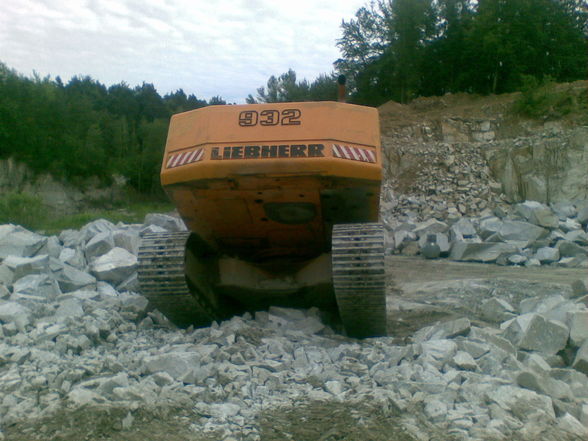 Liebherr 932 - 