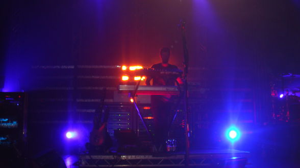 Pendulum Live - 