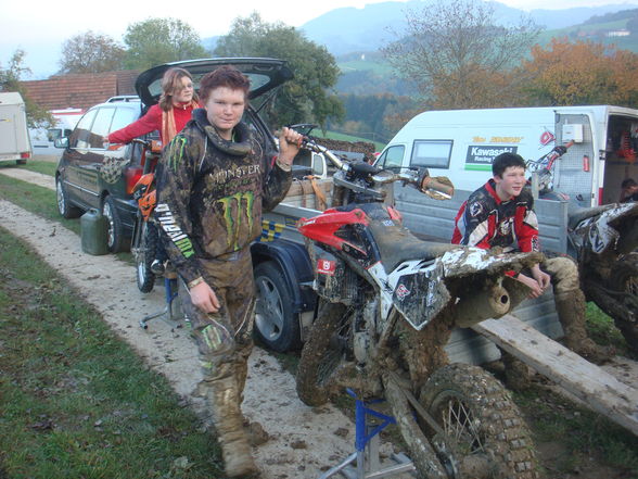 HUSKI - RACING - TEAM - 