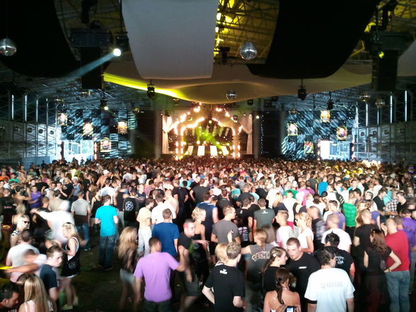 Q-Base 2010 - 